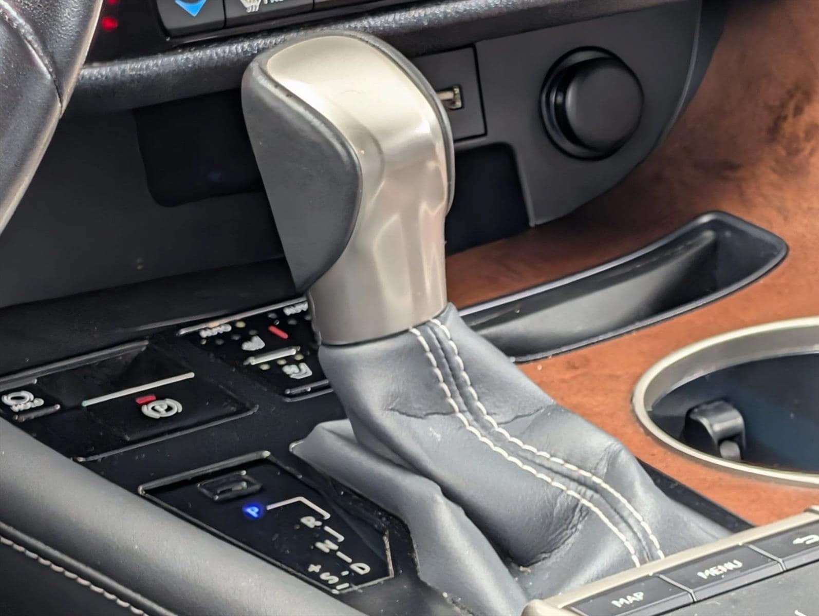2022 Lexus RX Hybrid 450h - Photo 12