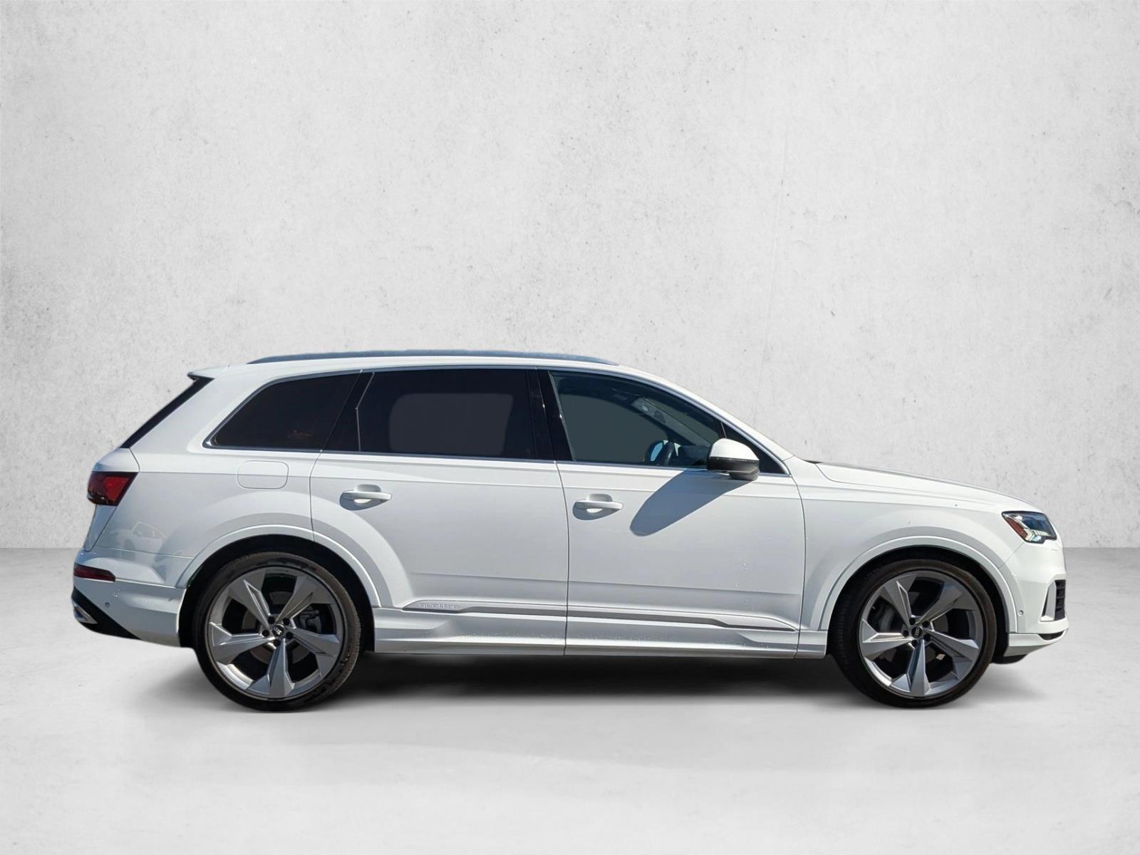 2021 Audi Q7 55 Premium photo 3