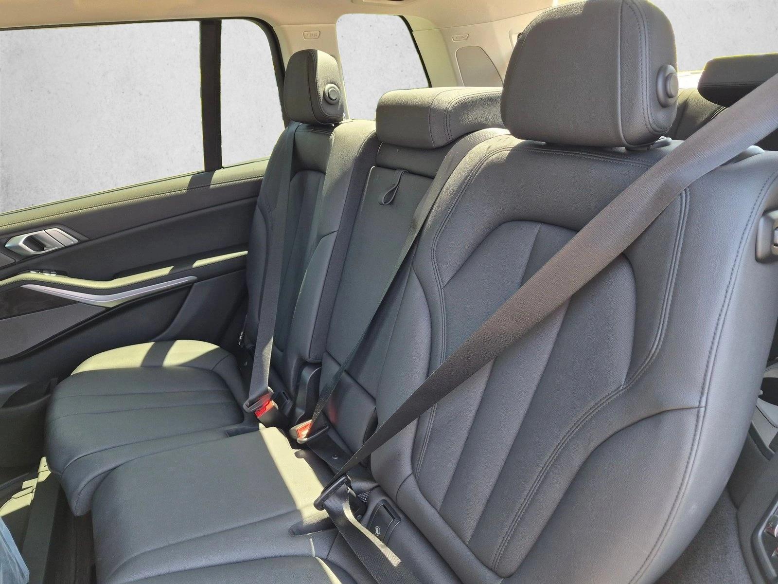 2021 BMW X7 40i - Photo 18