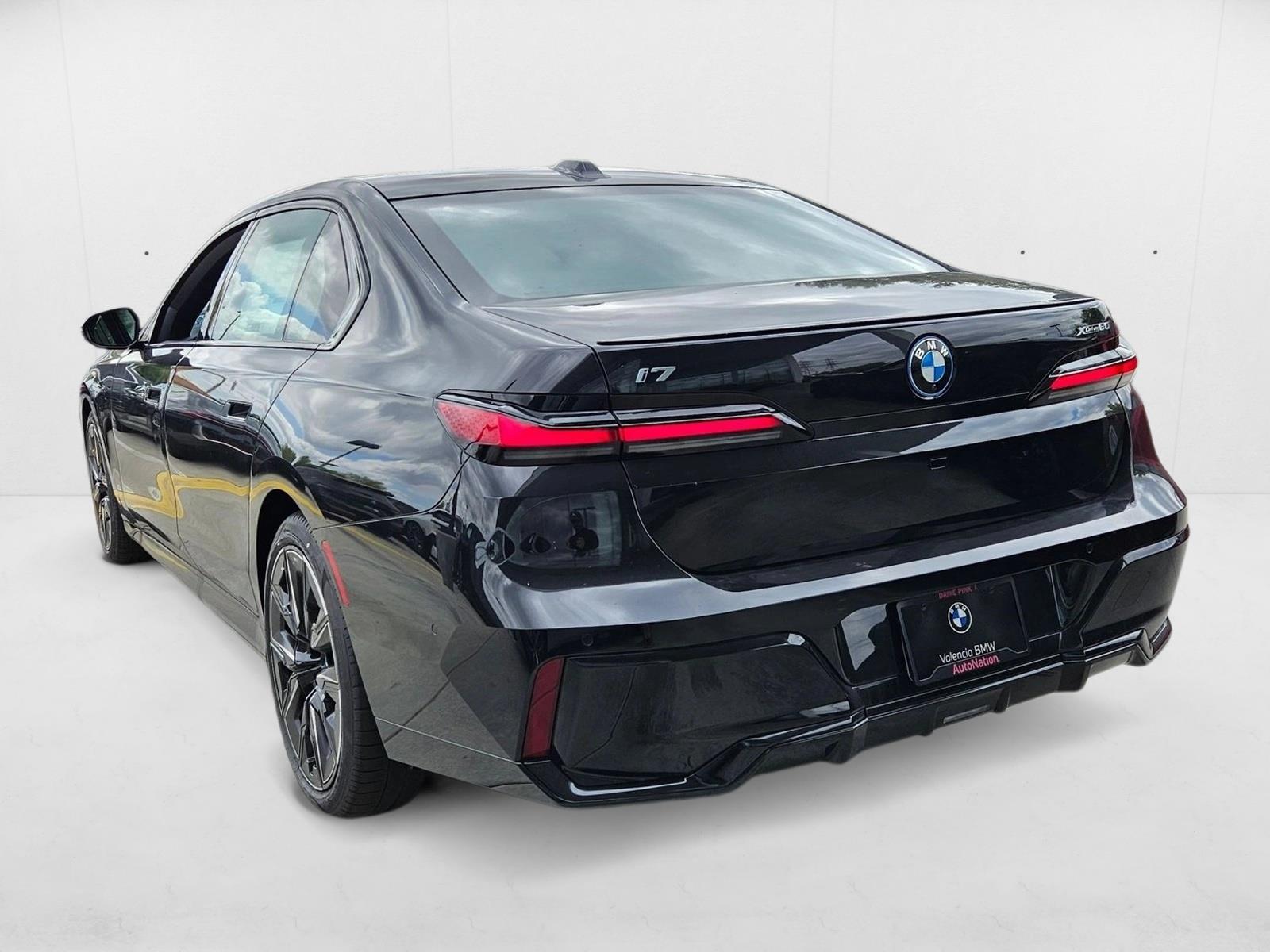 2025 BMW i7 60 - Photo 8