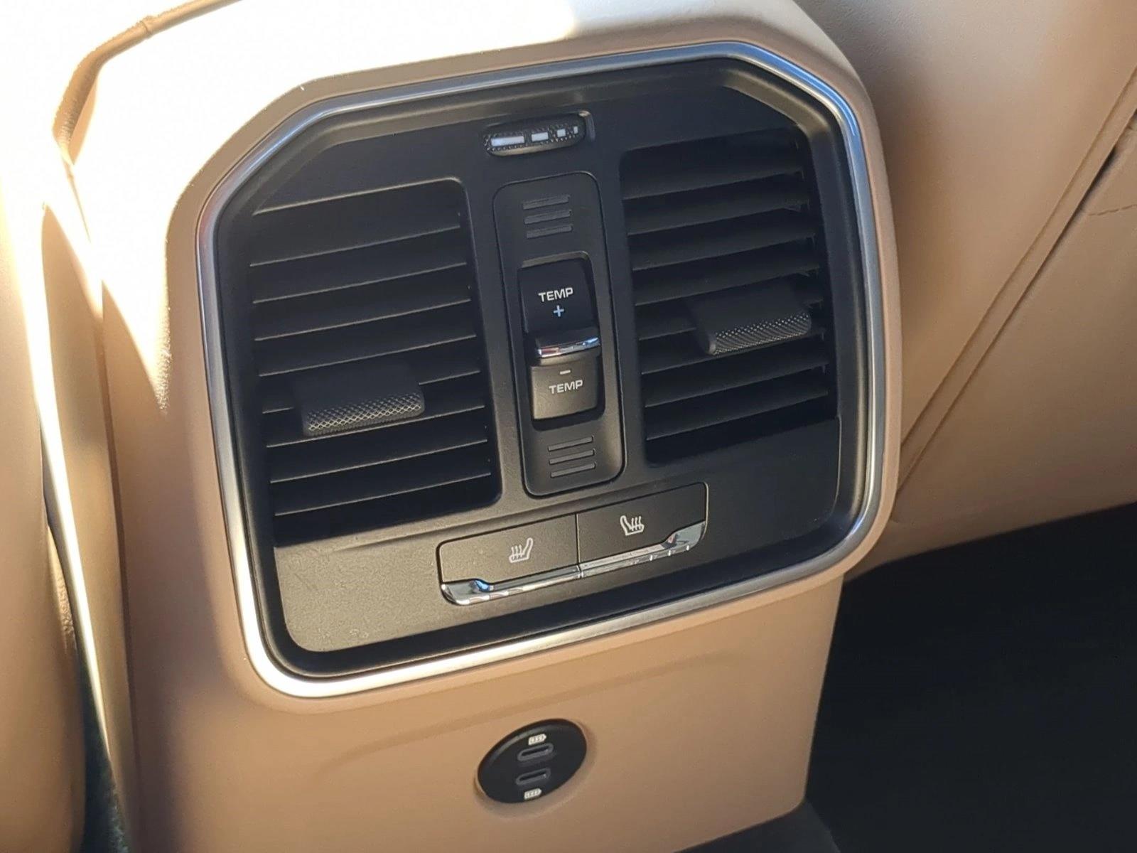 2020 Porsche Macan Base - Photo 18