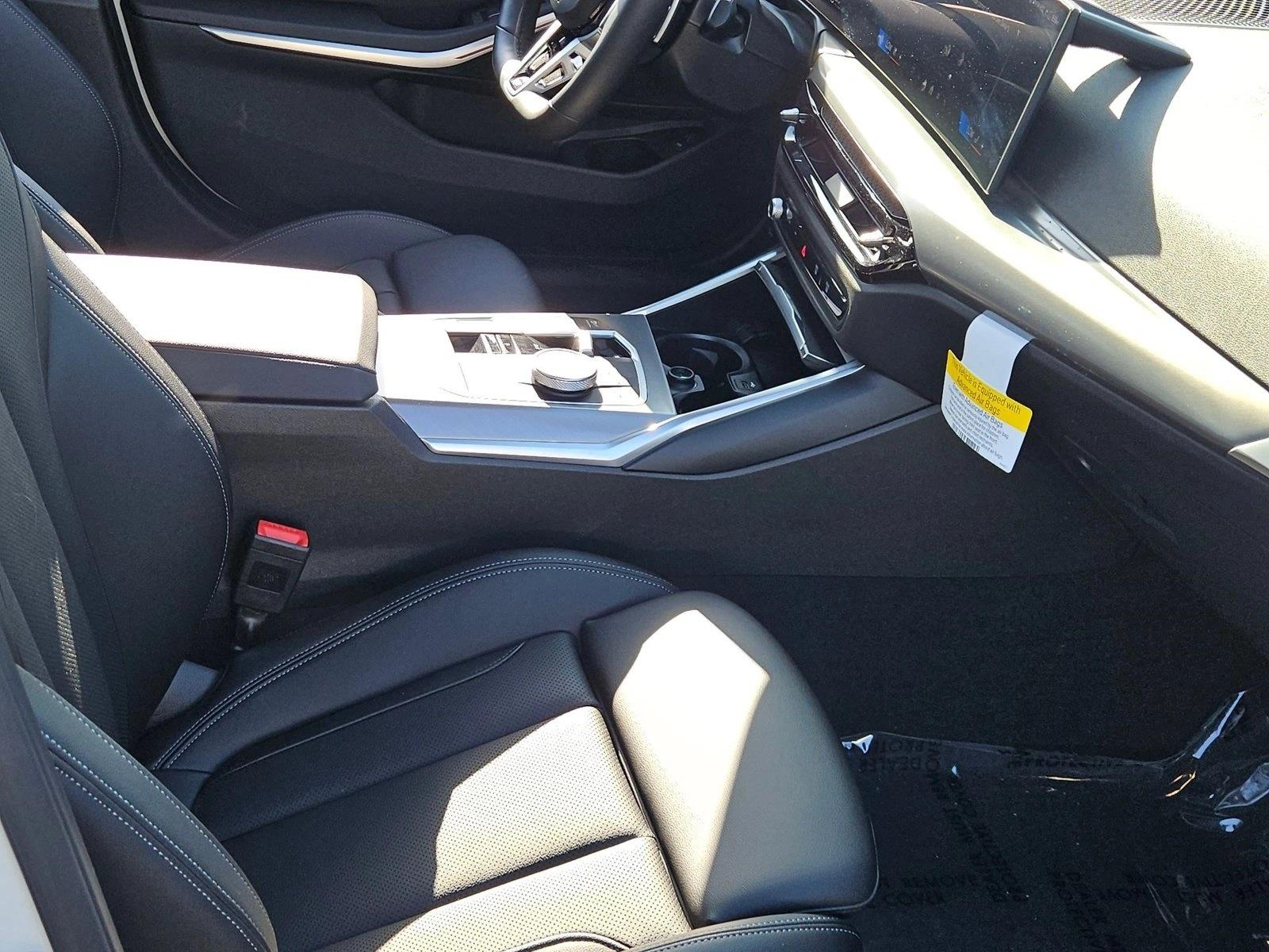 2026 BMW 3 Series 330i - Photo 22