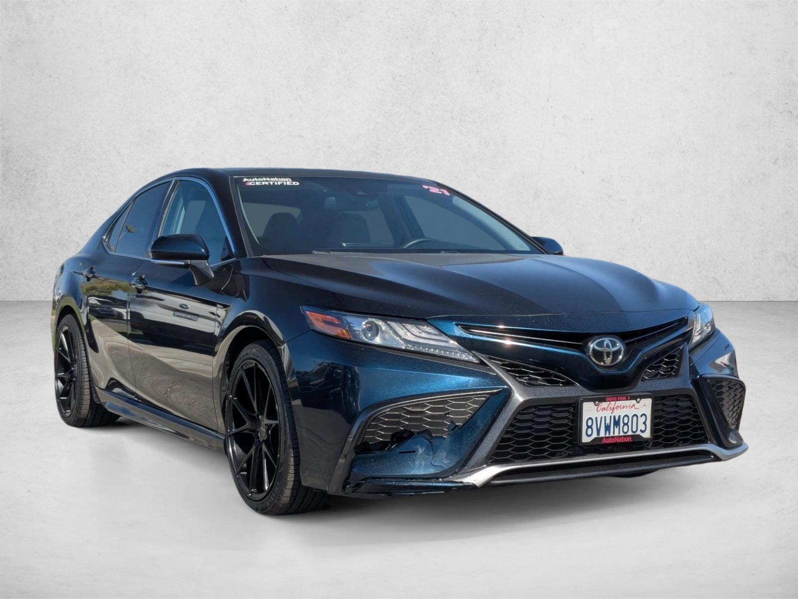 2021 Toyota Camry XSE photo 3