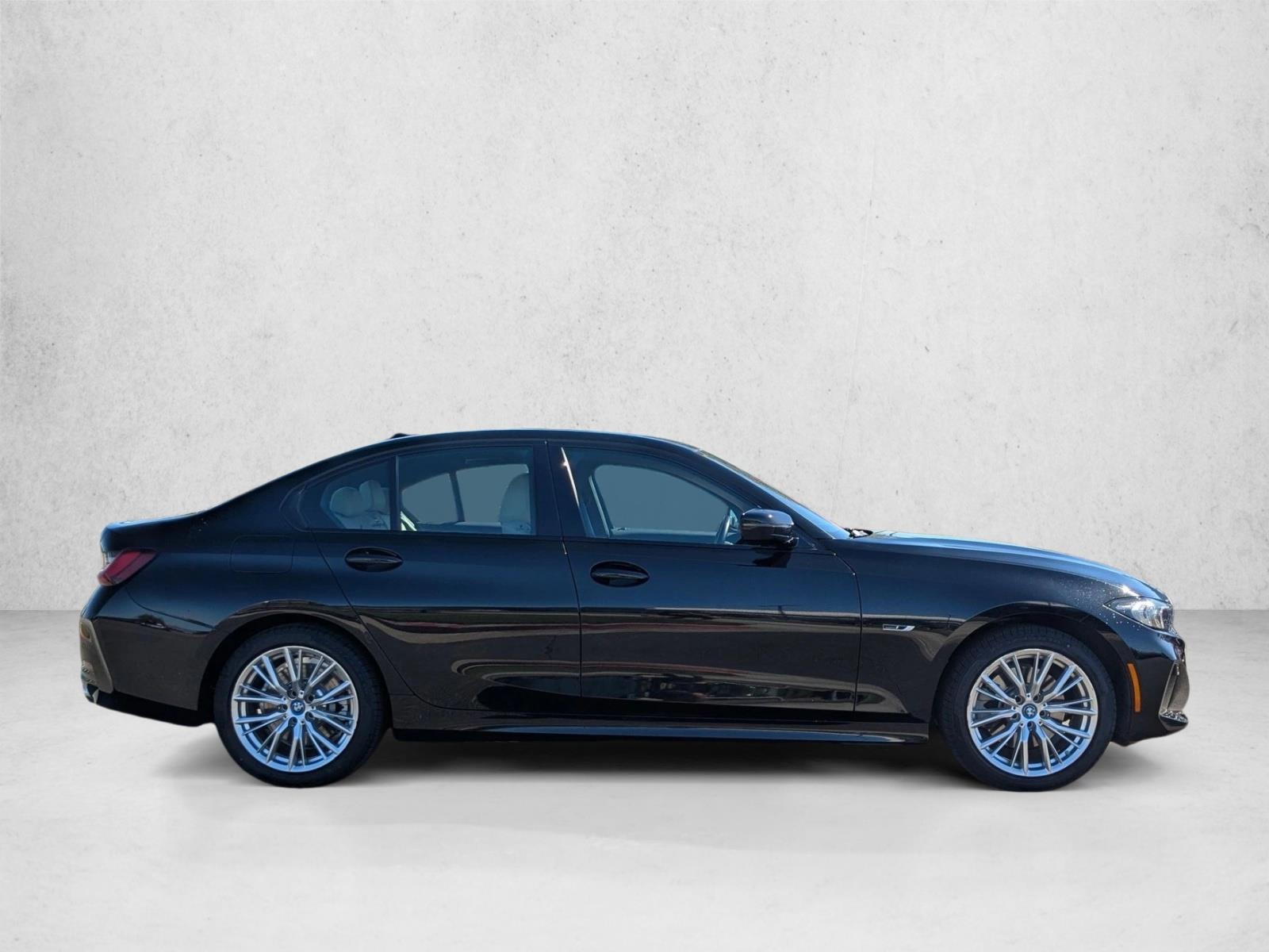 2023 Bmw 330e Sedan photo 4