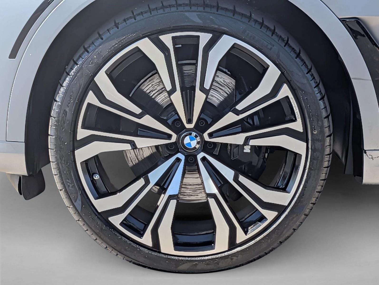 2024 BMW X7 M60i - Photo 26
