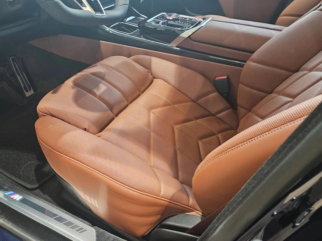 New 2026 BMW 750e xDrive Sedan