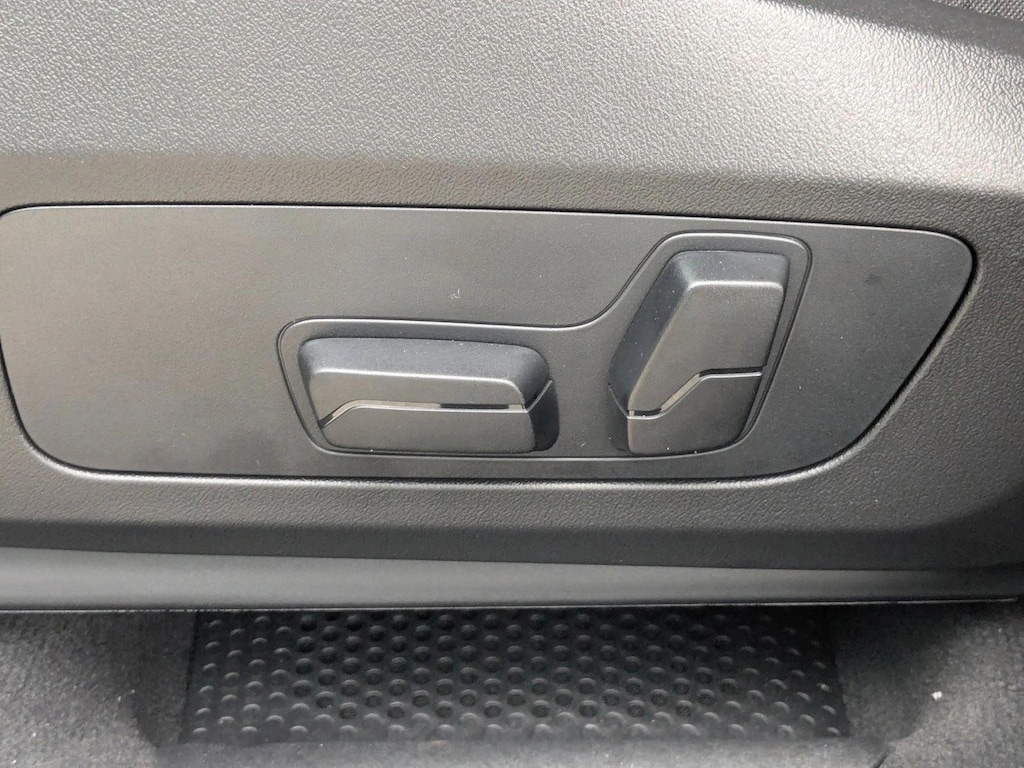 New 2026 BMW X1 xDrive28i SUV