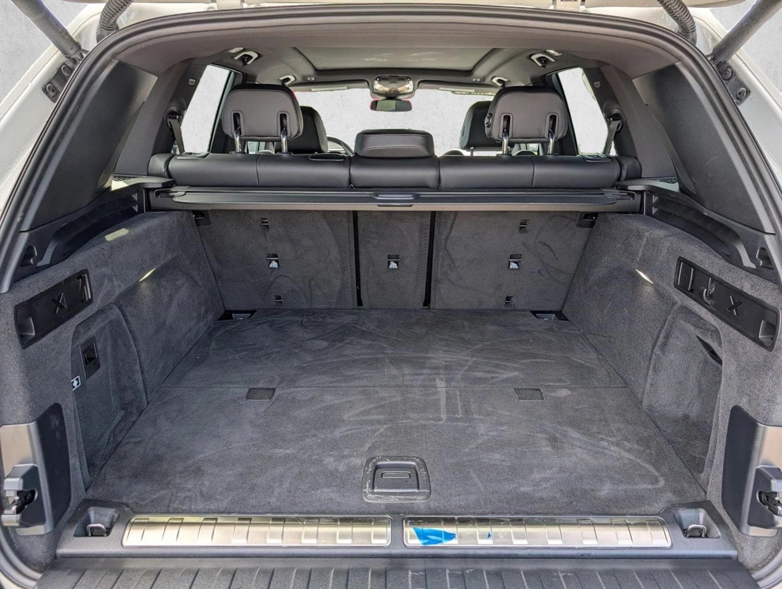 2025 BMW X5 PHEV xDrive50e photo 5