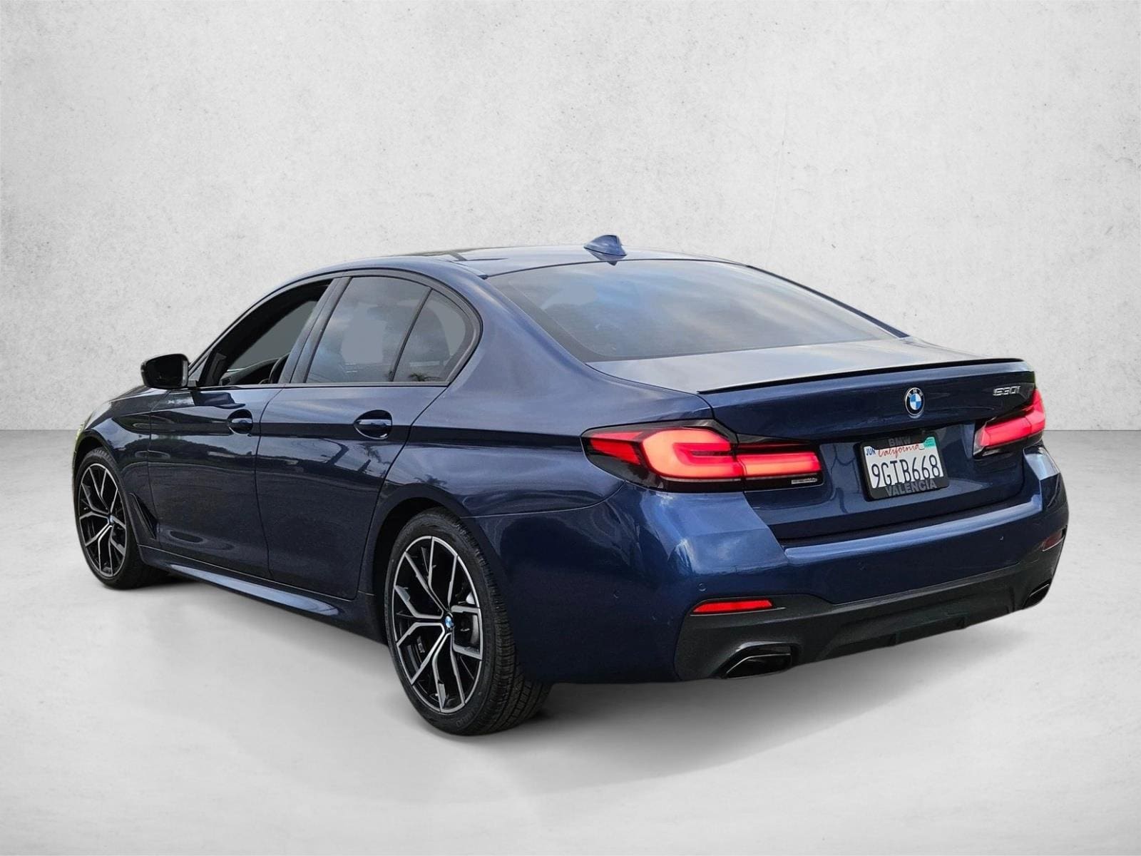 2023 BMW 5 Series 530i - Photo 8