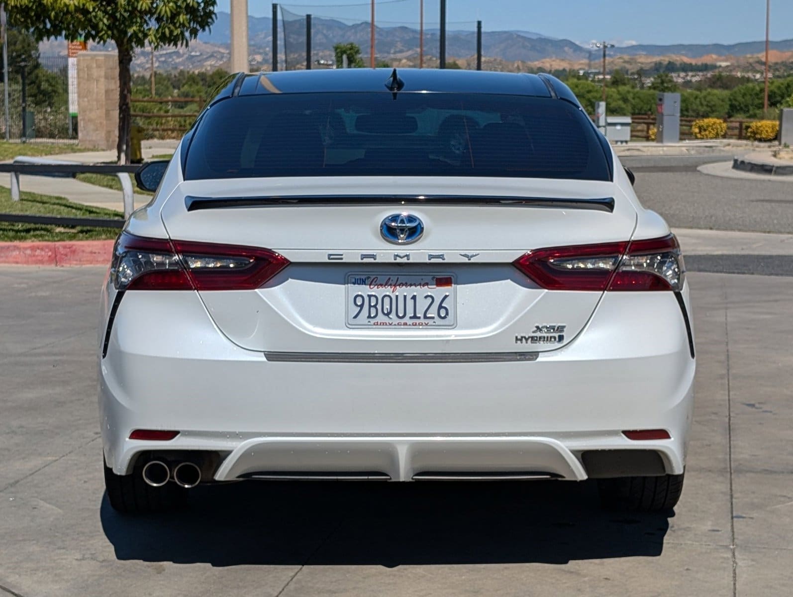 2022 Toyota Camry Hybrid XSE photo 6