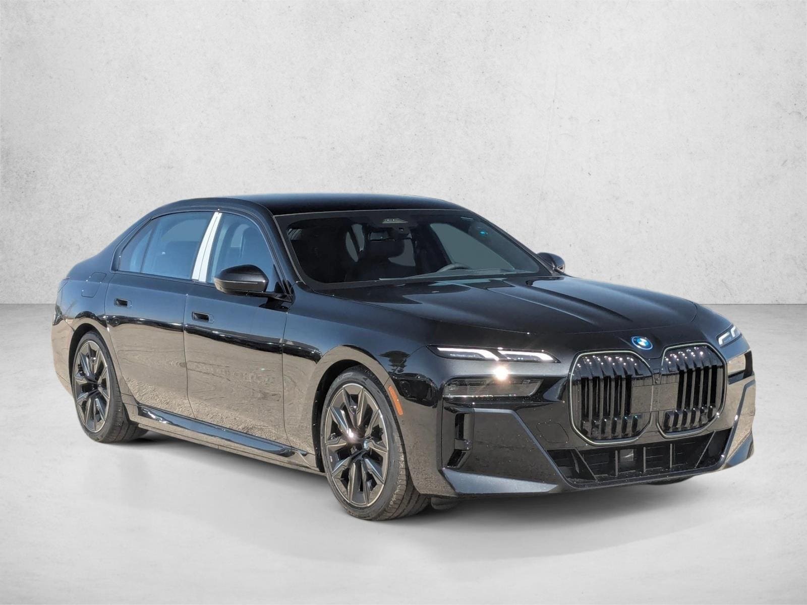 2026 BMW 7 Series 750e - Photo 7