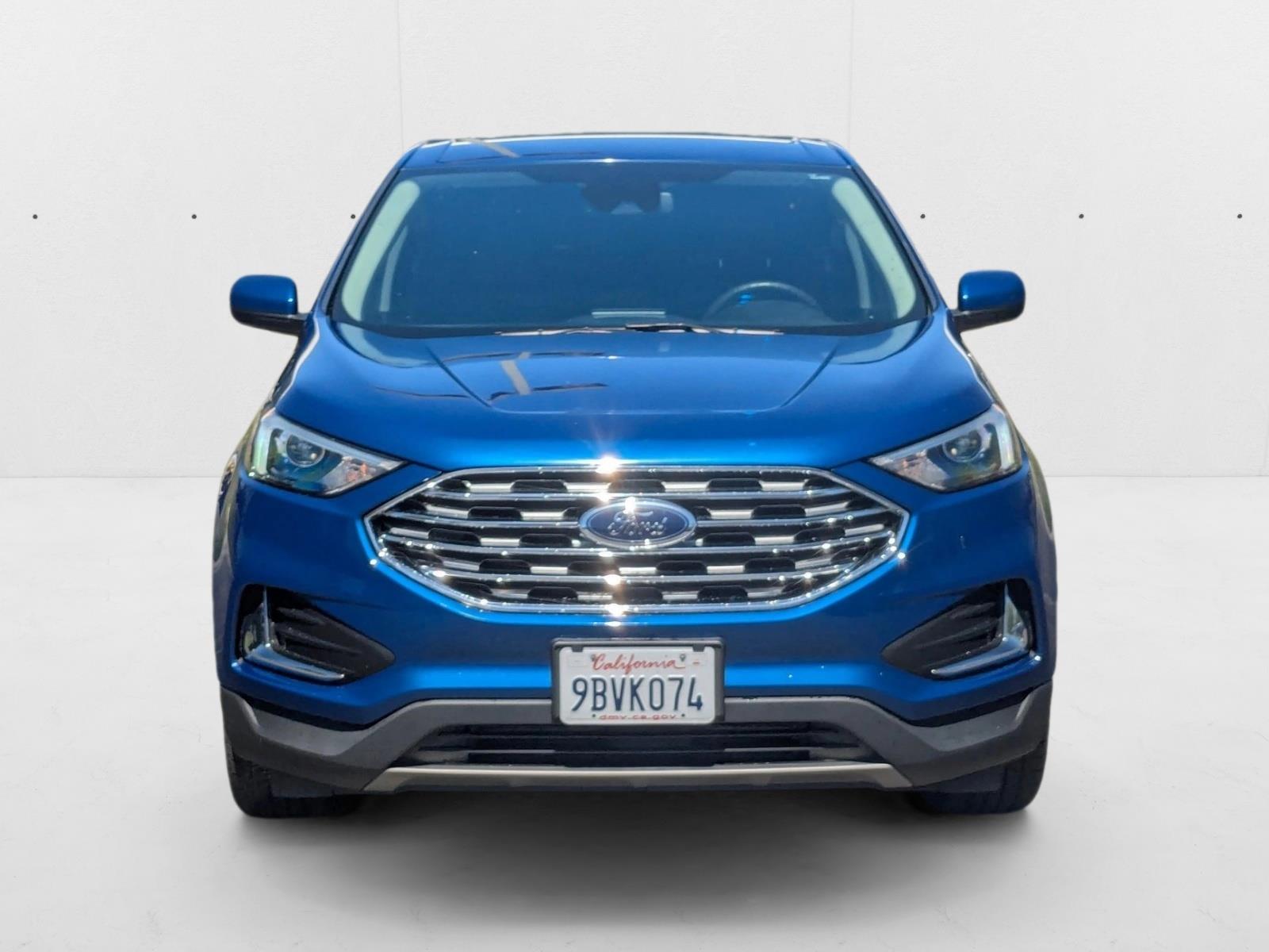 2022 Ford Edge SEL photo 2