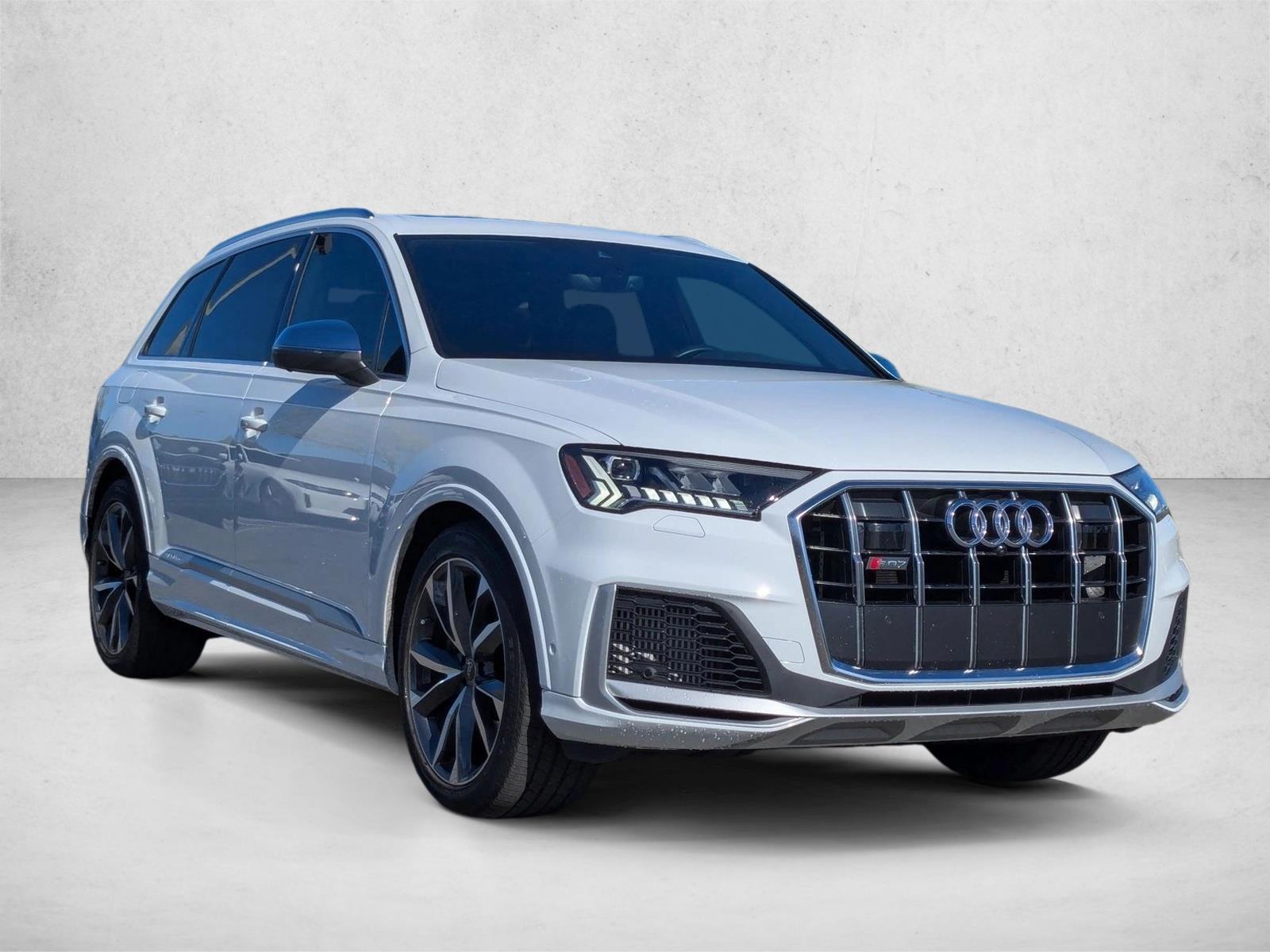 2023 Audi SQ7 Premium Plus photo 2