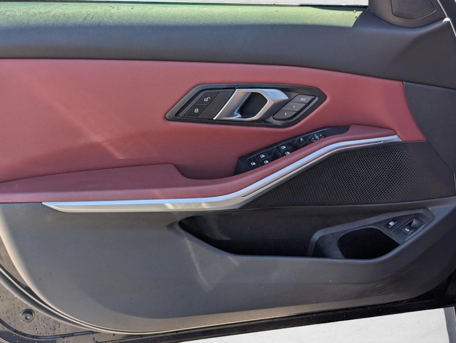 2024 BMW 3 Series 330e - Photo 9