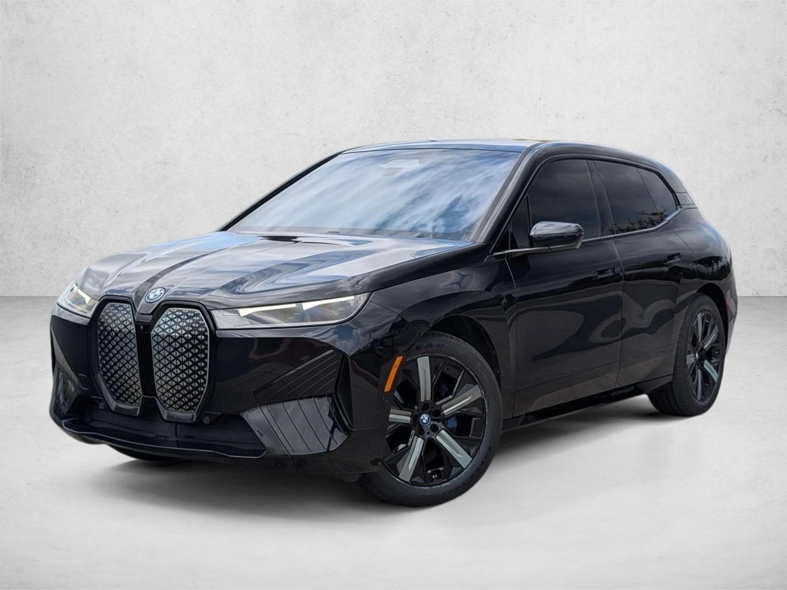 2024 BMW iX xDrive50's photo