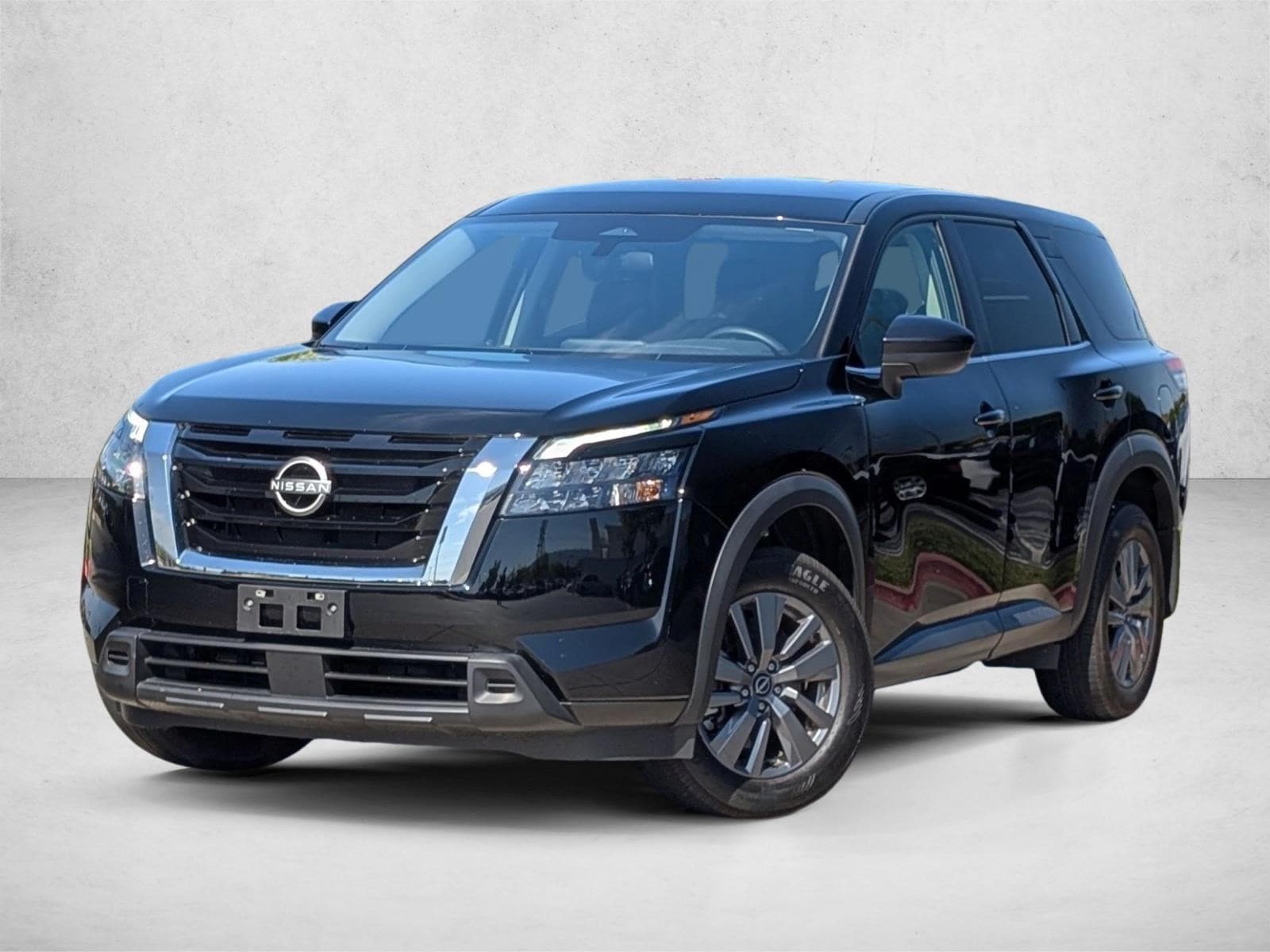 2024 Nissan Pathfinder S 2WD's photo