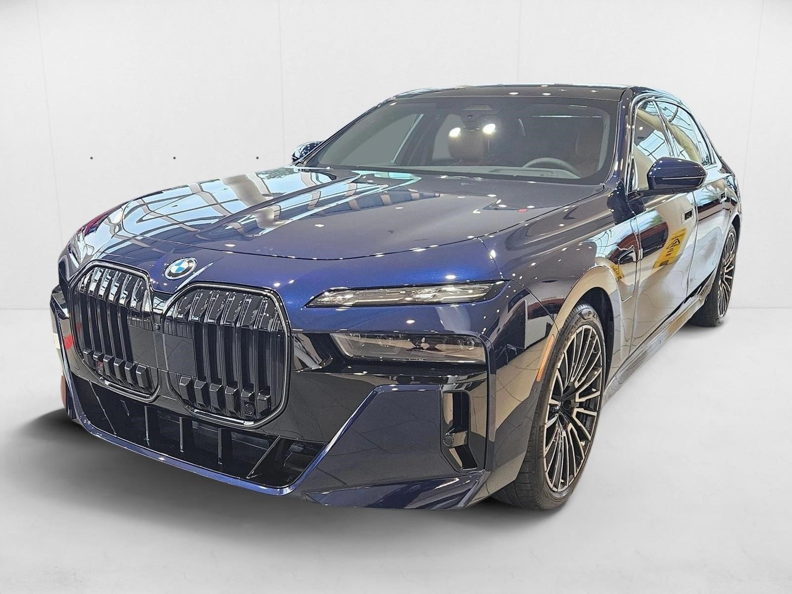 2026 BMW 7 Series 750e's photo
