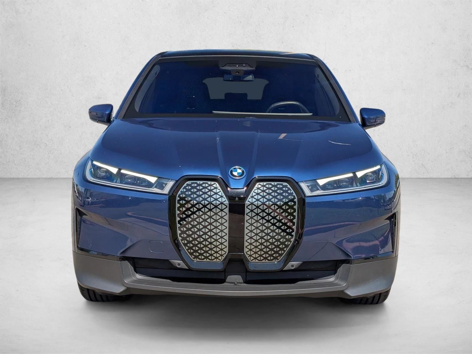 2023 BMW iX xDrive50 photo 2