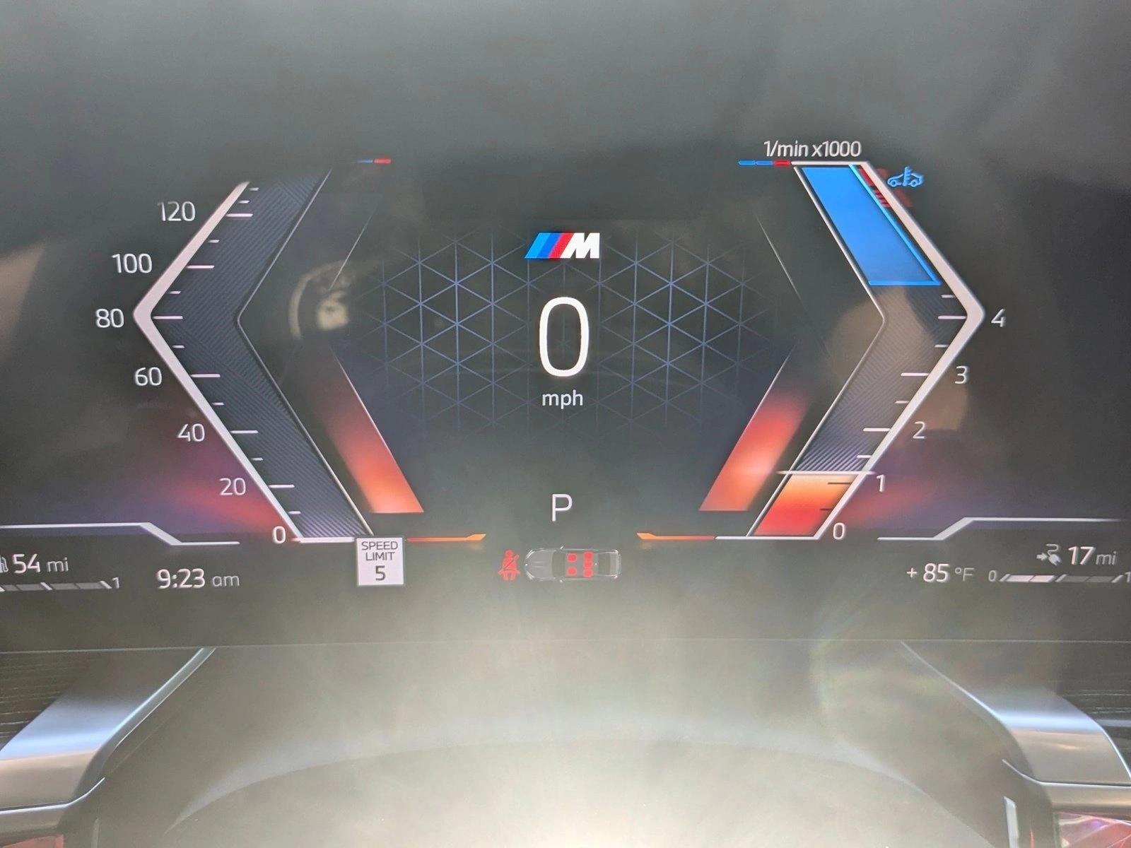 2025 BMW 7 Series 750e - Photo 11