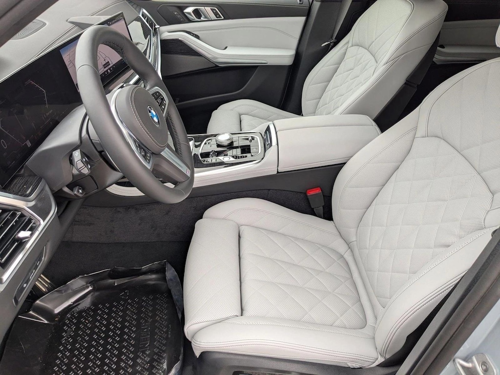 New 2026 BMW X7 xDrive40i SUV