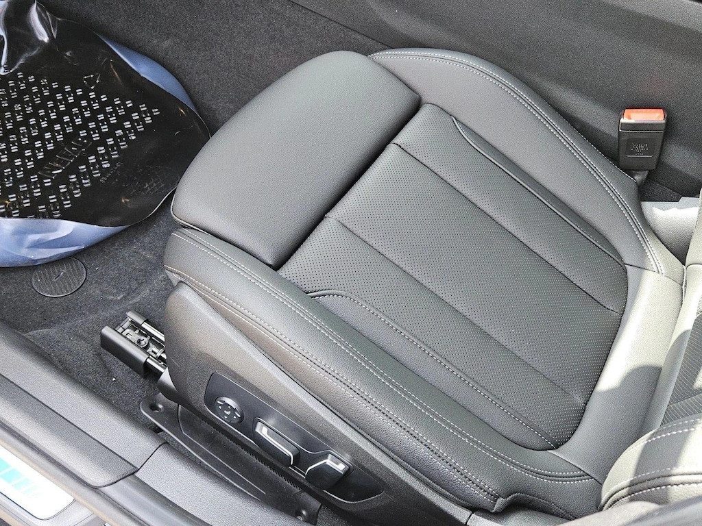 New 2026 BMW 330i Sedan