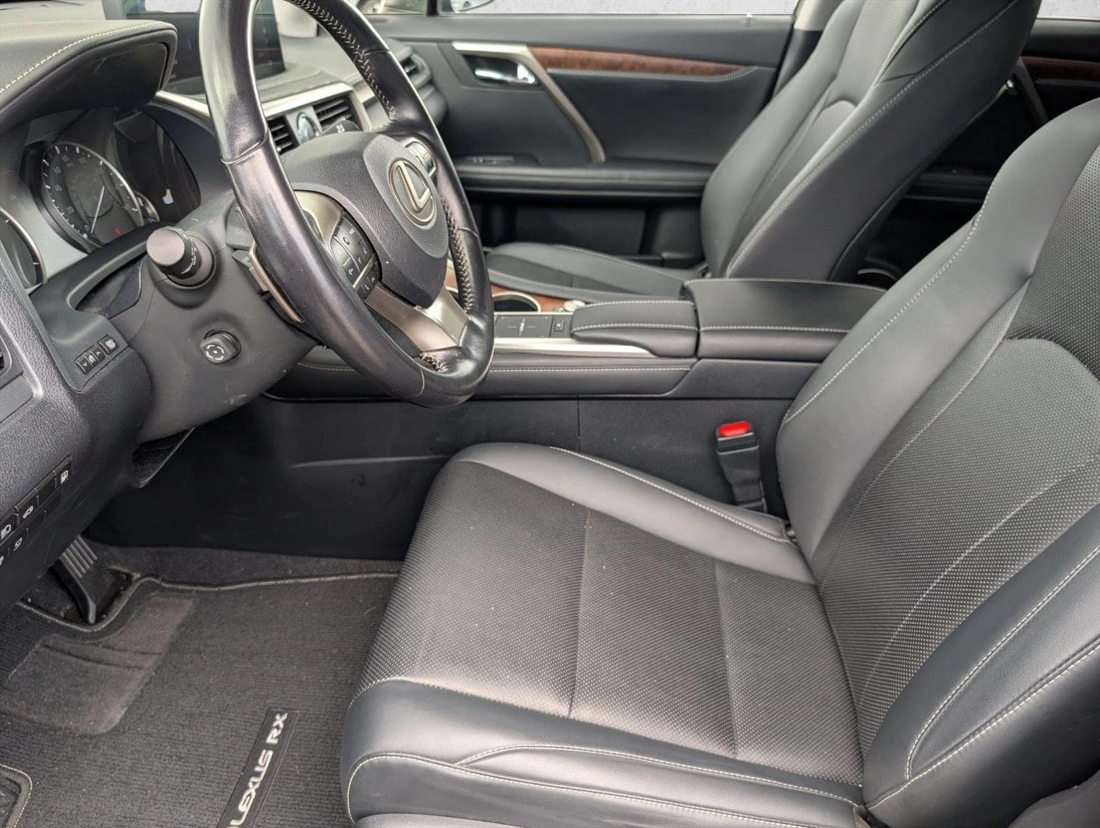 2022 Lexus RX Hybrid 450h - Photo 17