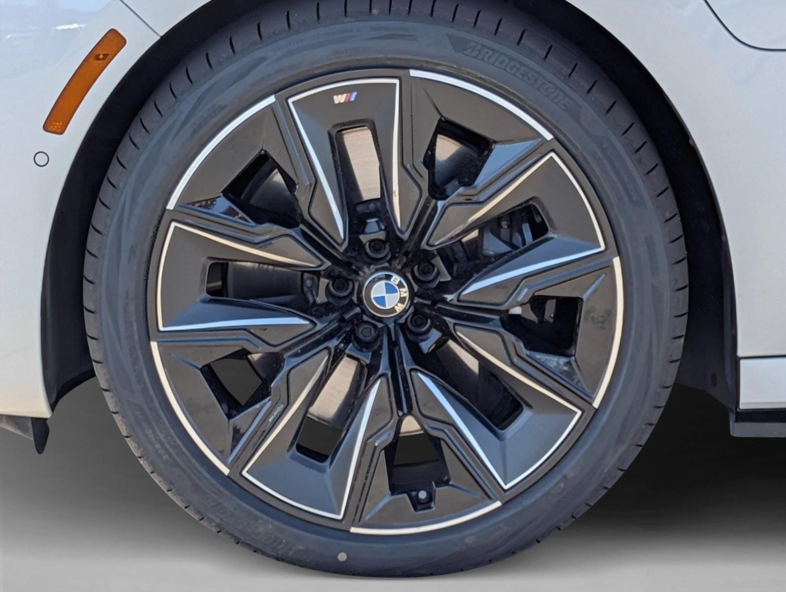 2026 BMW 7 Series 750e - Photo 26