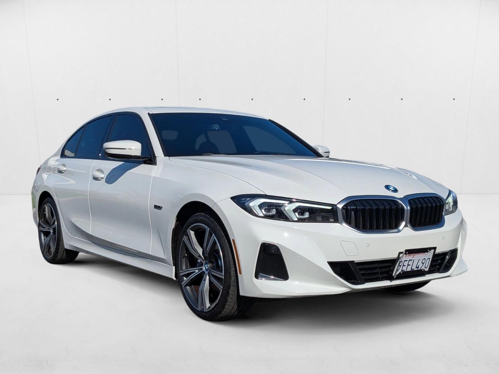 2023 Bmw 330e Sedan photo 3