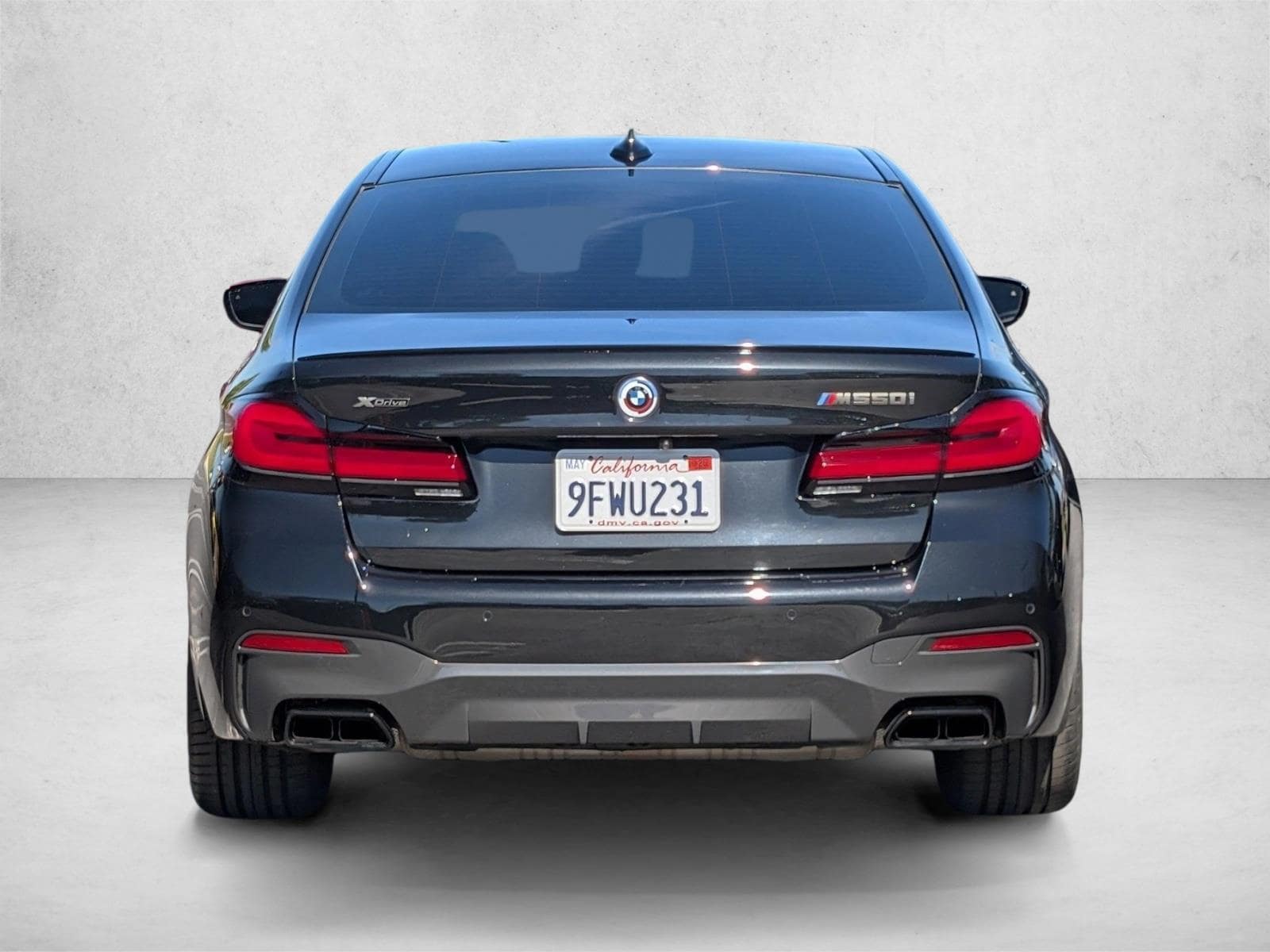 2023 BMW M550i xDrive photo 5