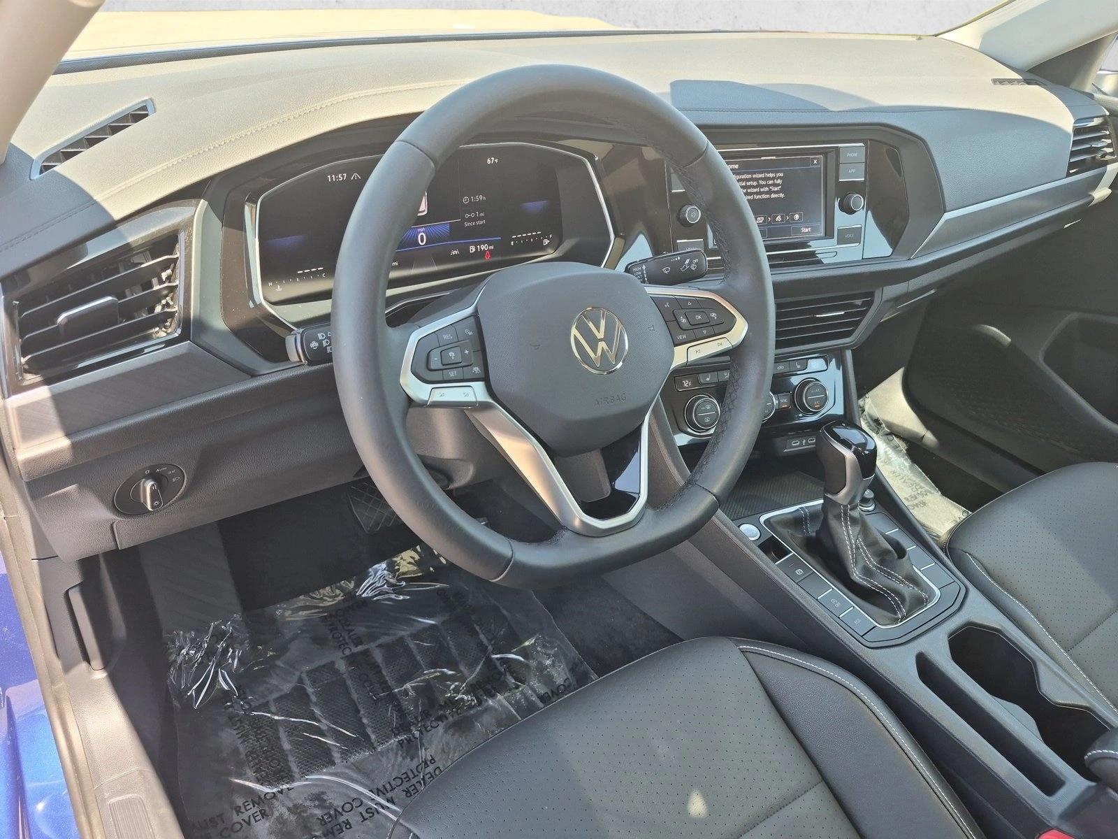 2024 Volkswagen Jetta SE - Photo 10