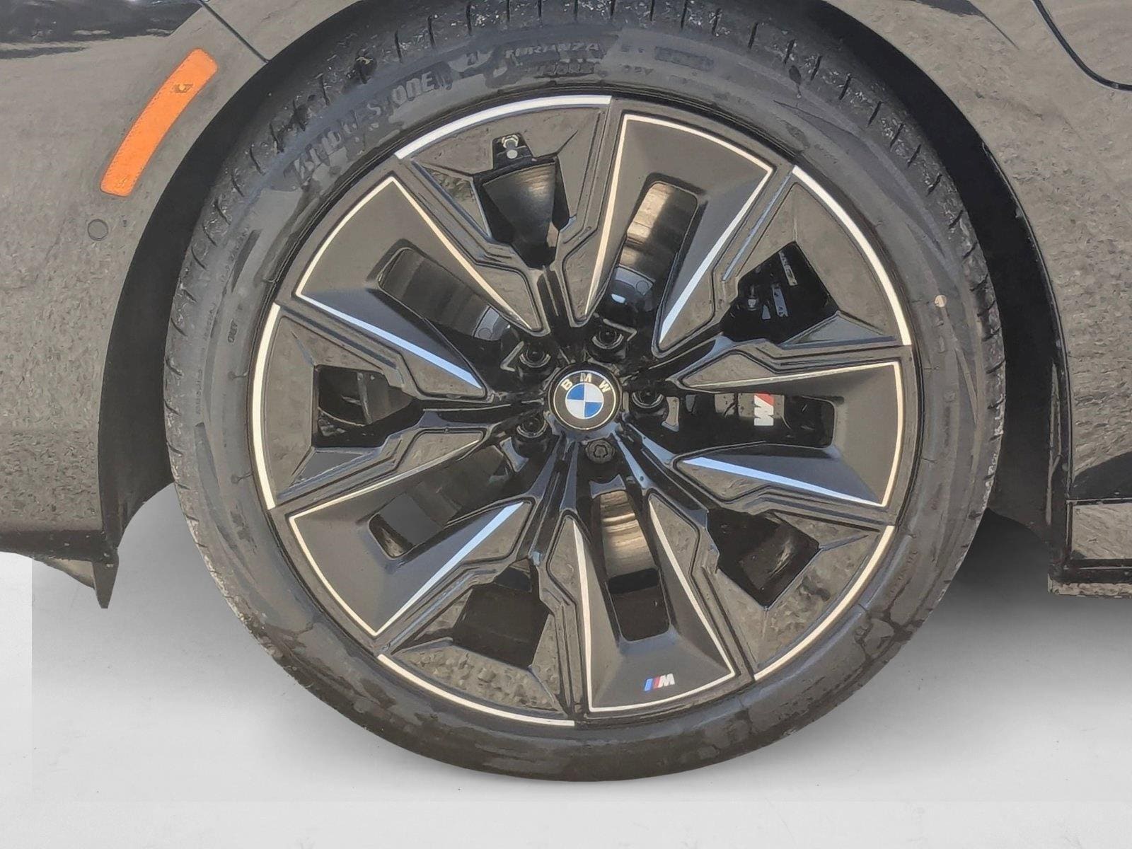 2026 BMW 7 Series 750e - Photo 10