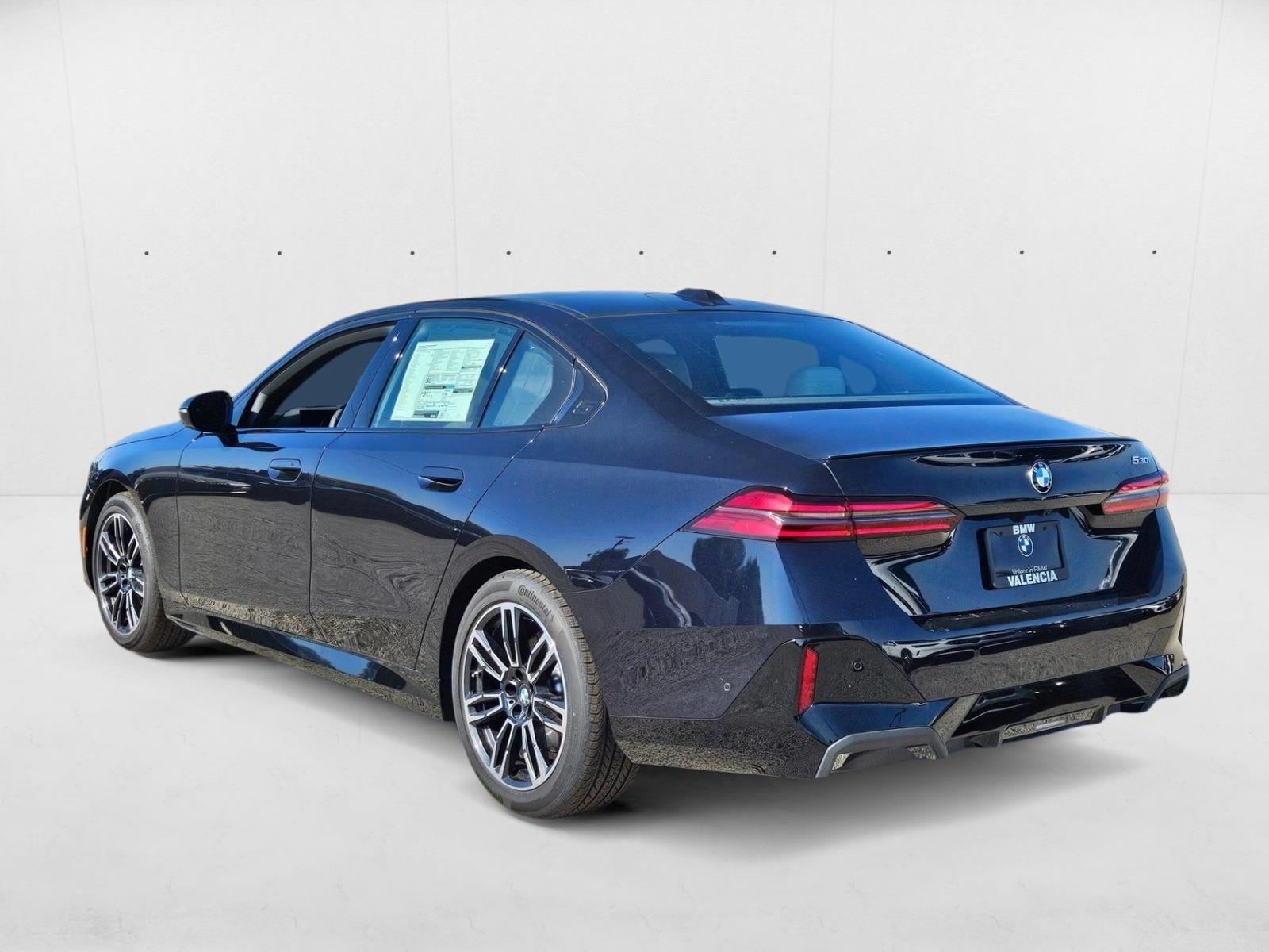 2025 BMW 5 Series 530i - Photo 8