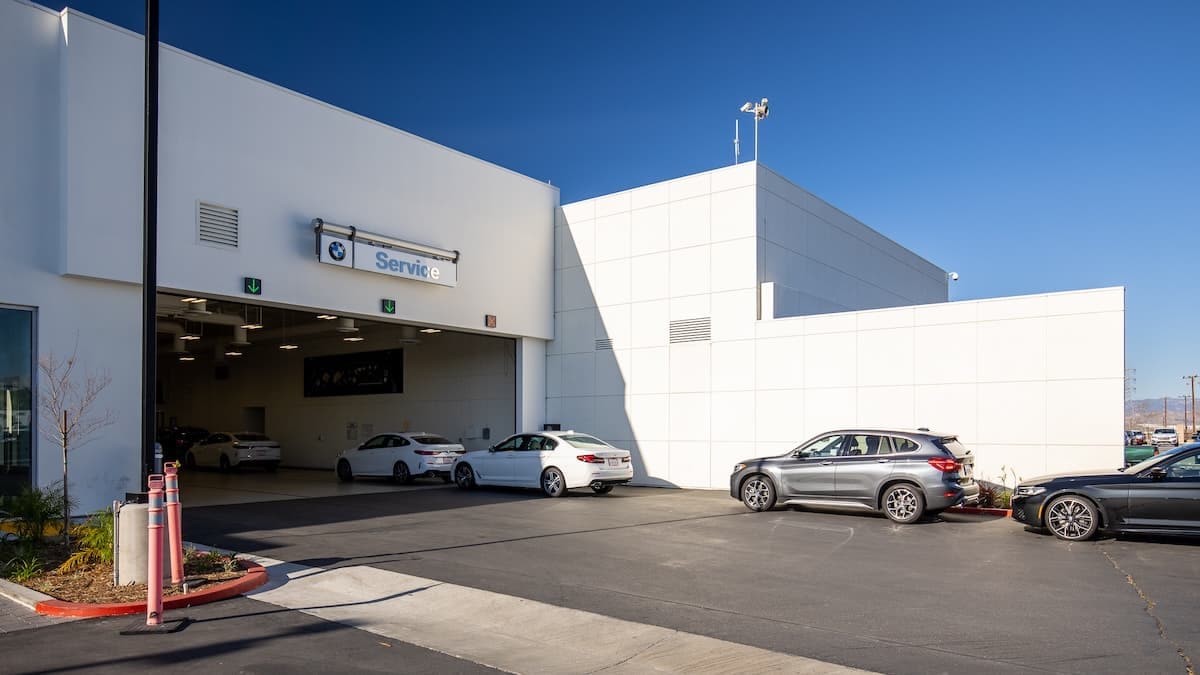 Valencia BMW Service Center entrance