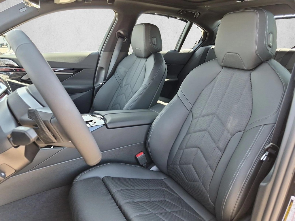 New 2027 BMW 550e xDrive Sedan