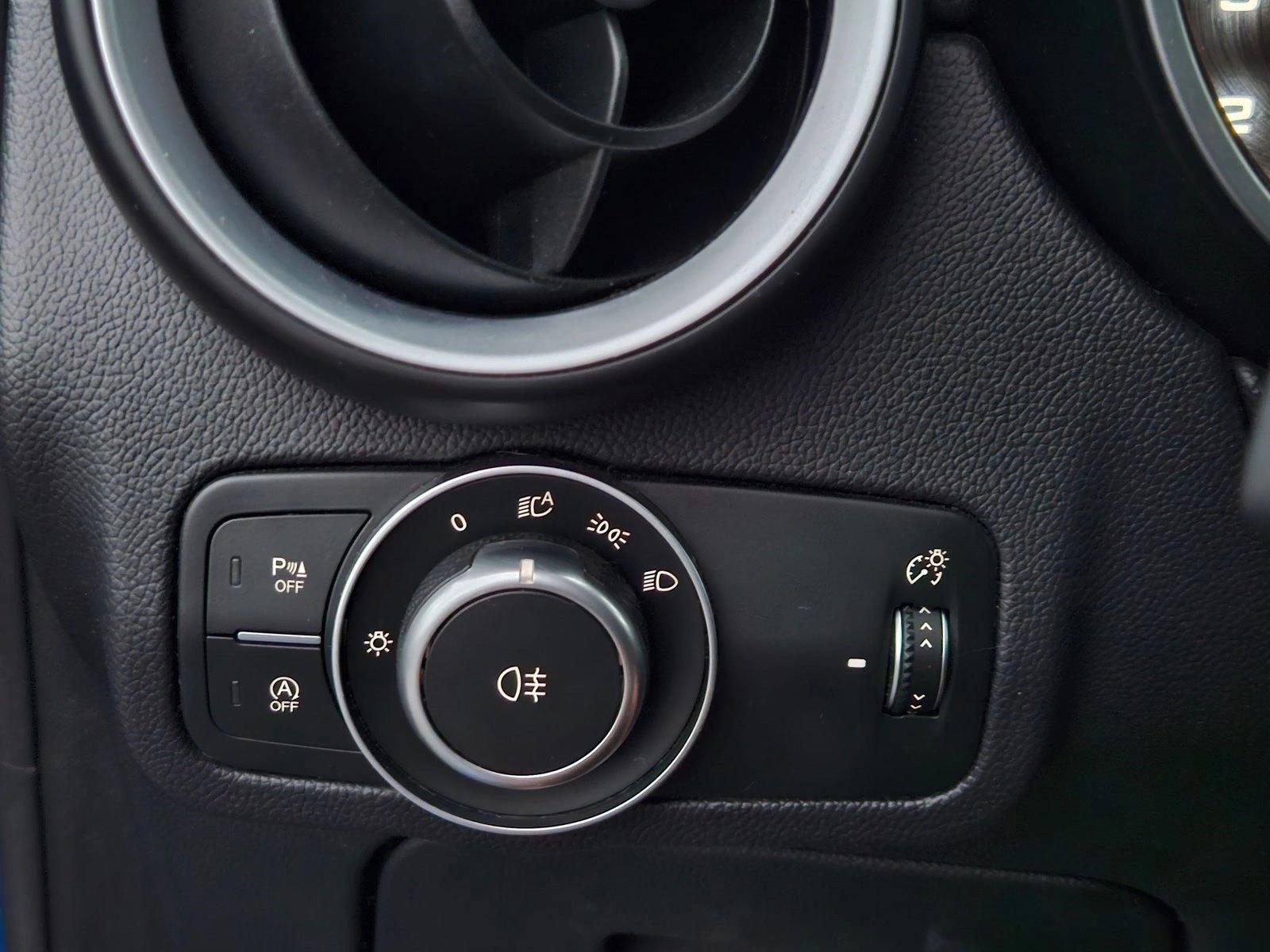 2019 Alfa Romeo Stelvio Base - Photo 7