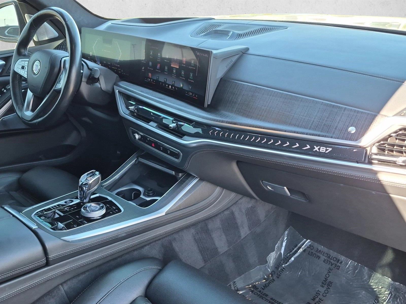 2025 BMW X7 ALPINA XB7 - Photo 25
