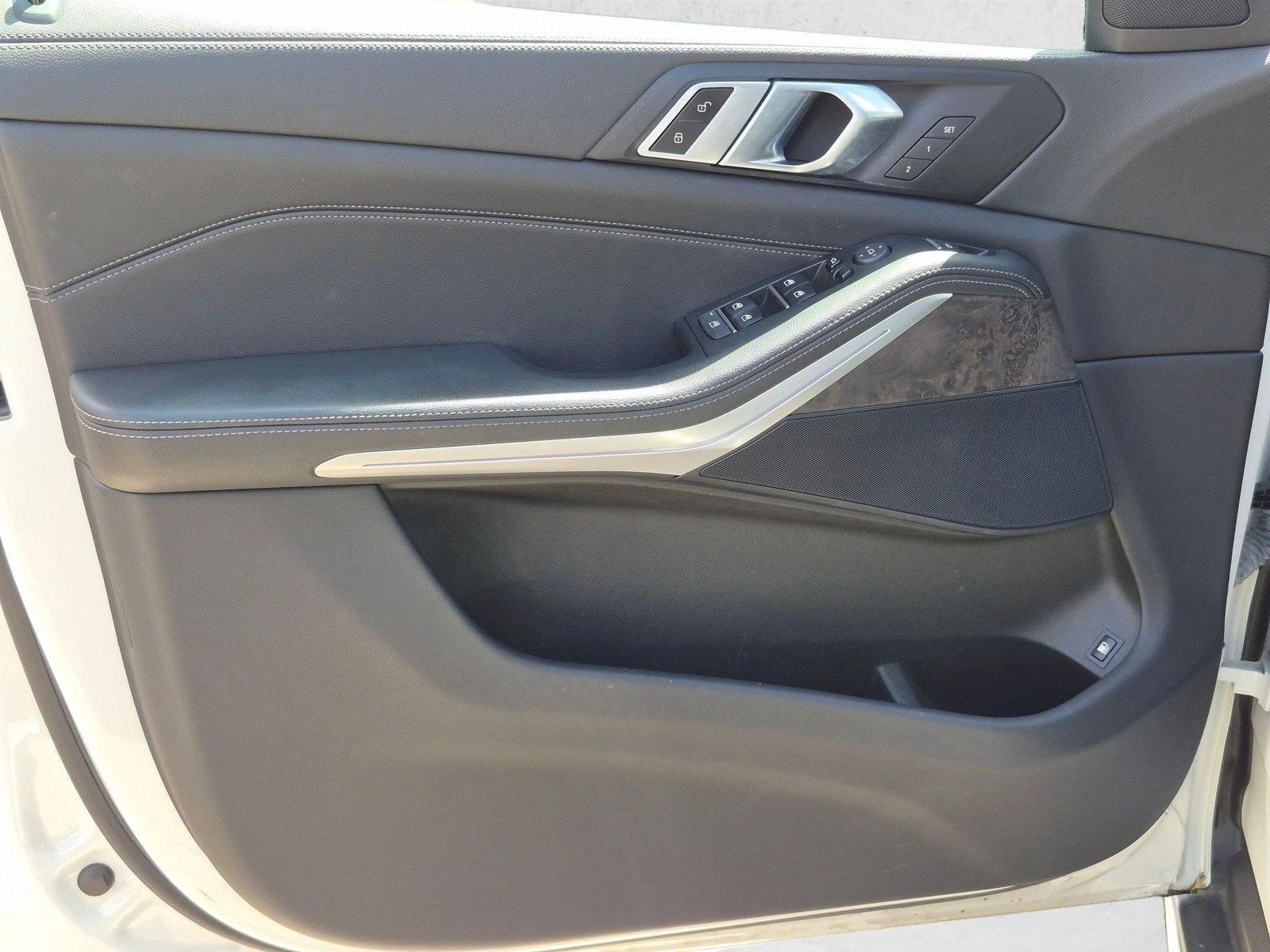 2022 BMW X5 45e - Photo 11