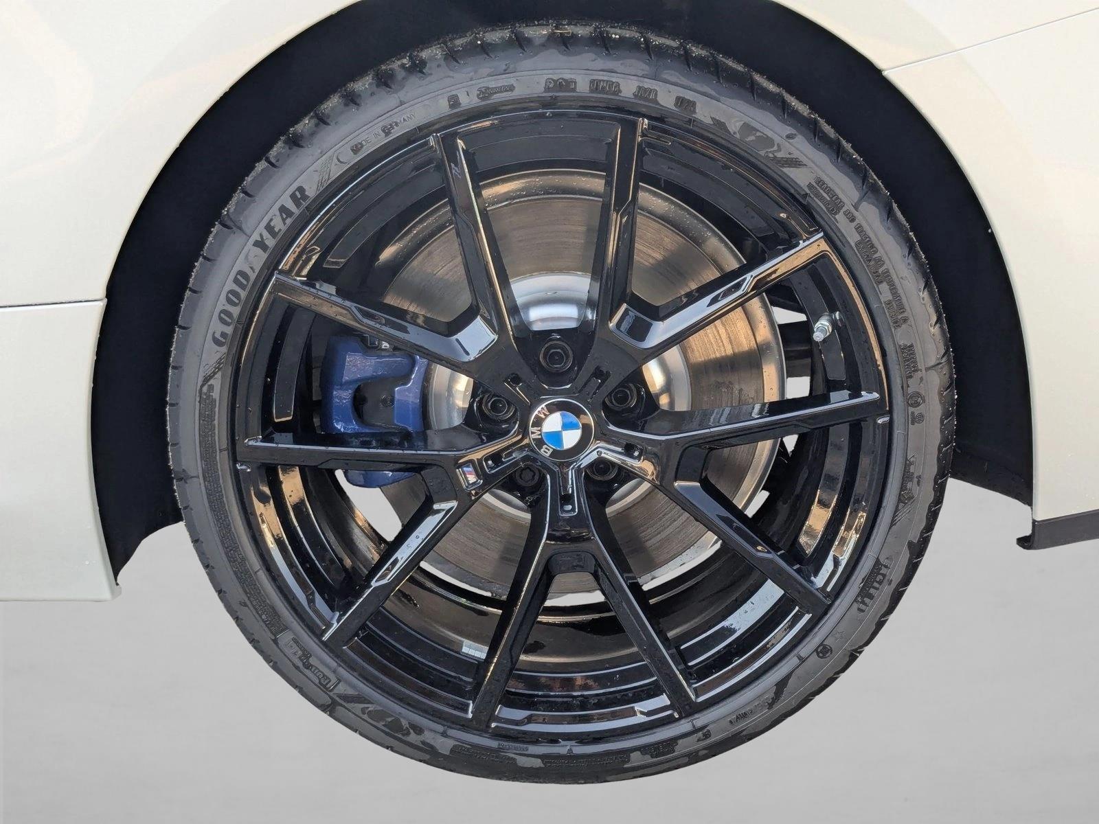 2026 BMW 8 Series 840i - Photo 10