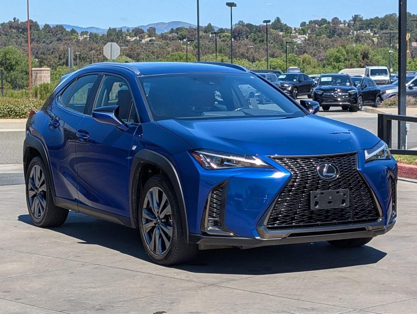 2019 LEXUS UX 200 photo 3