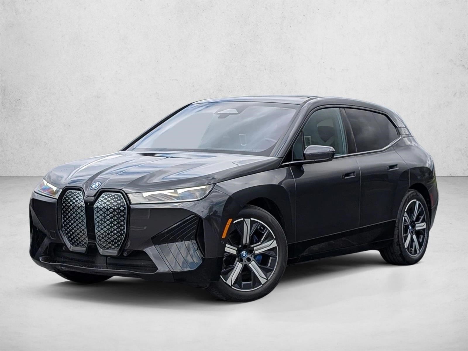 2022 BMW iX xDrive50's photo