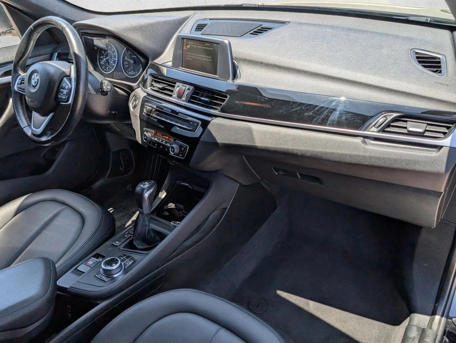 2017 BMW X1 28i - Photo 21