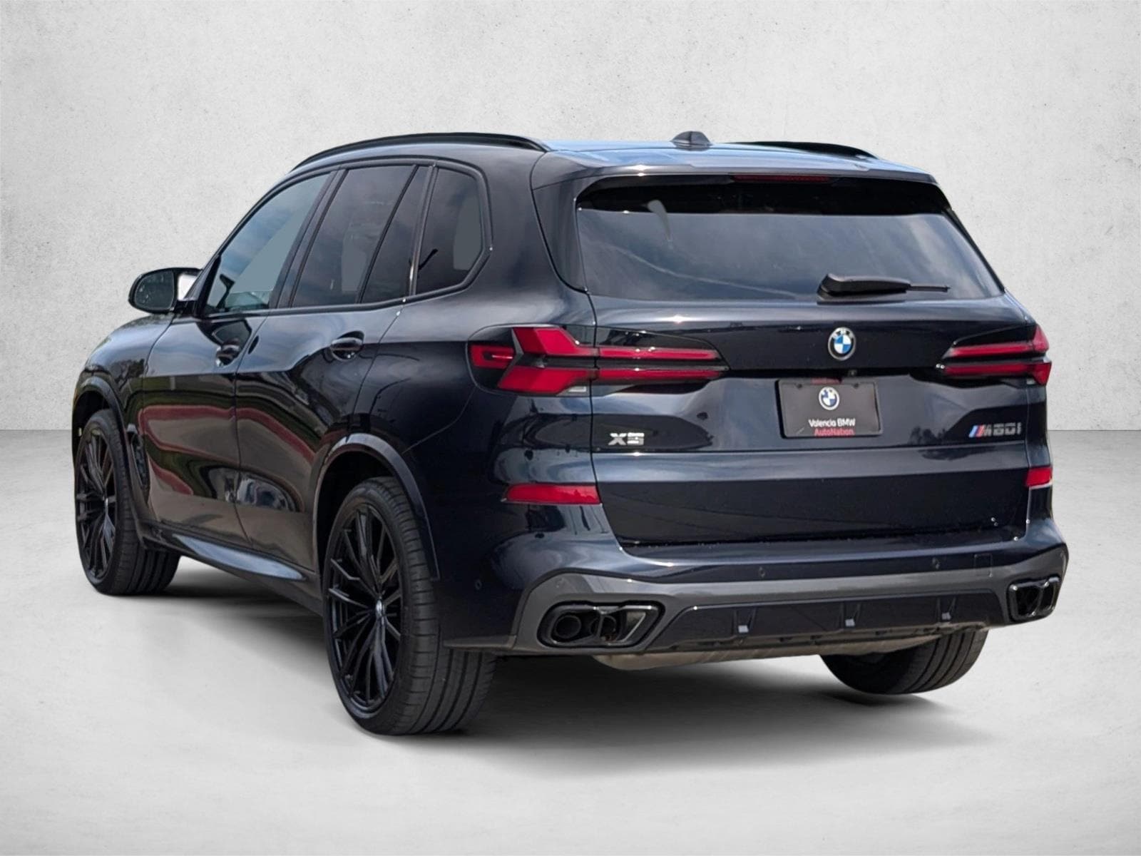 2025 BMW X5 M60i photo 3