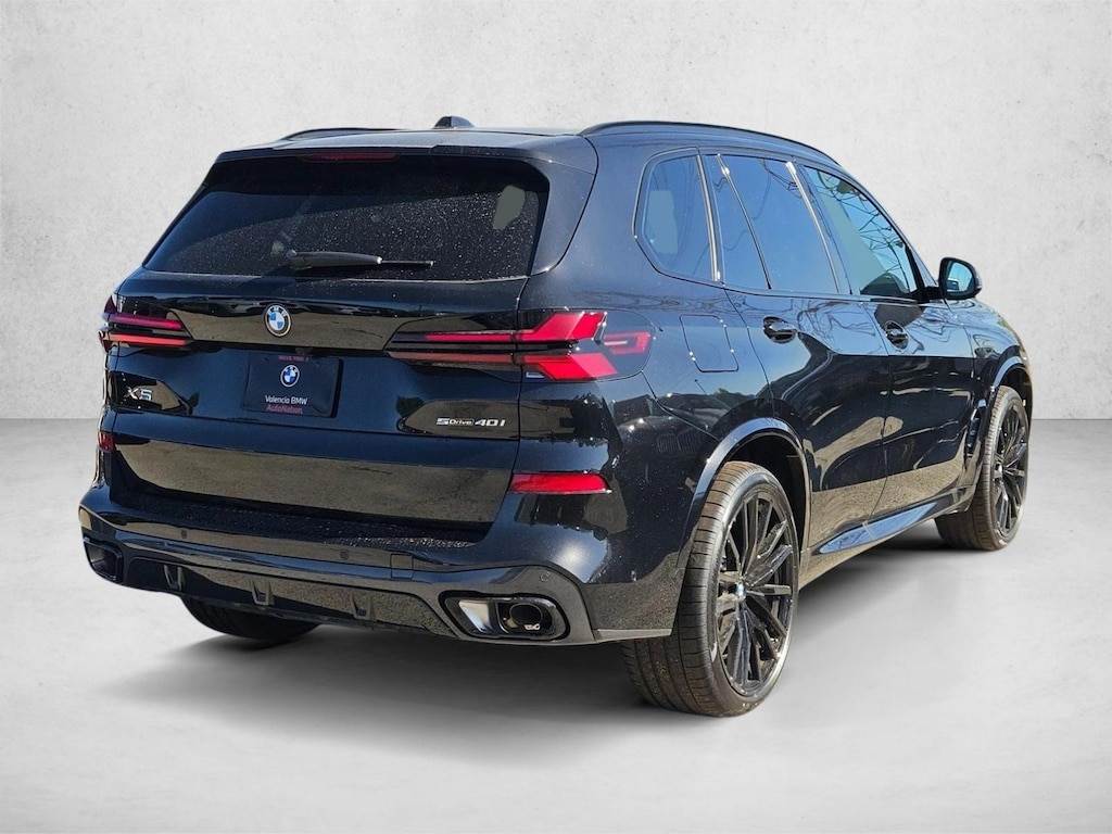 New 2026 BMW X5 sDrive40i SUV