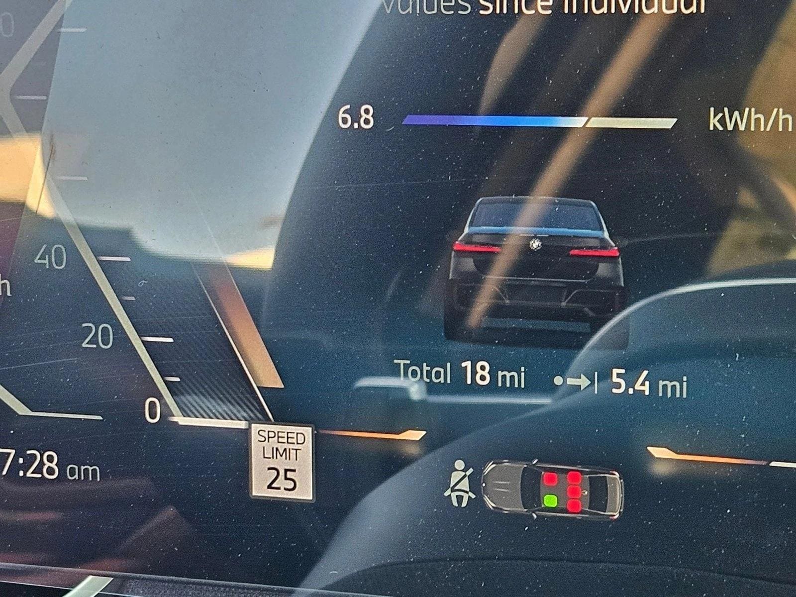 2025 BMW i7 60 - Photo 10