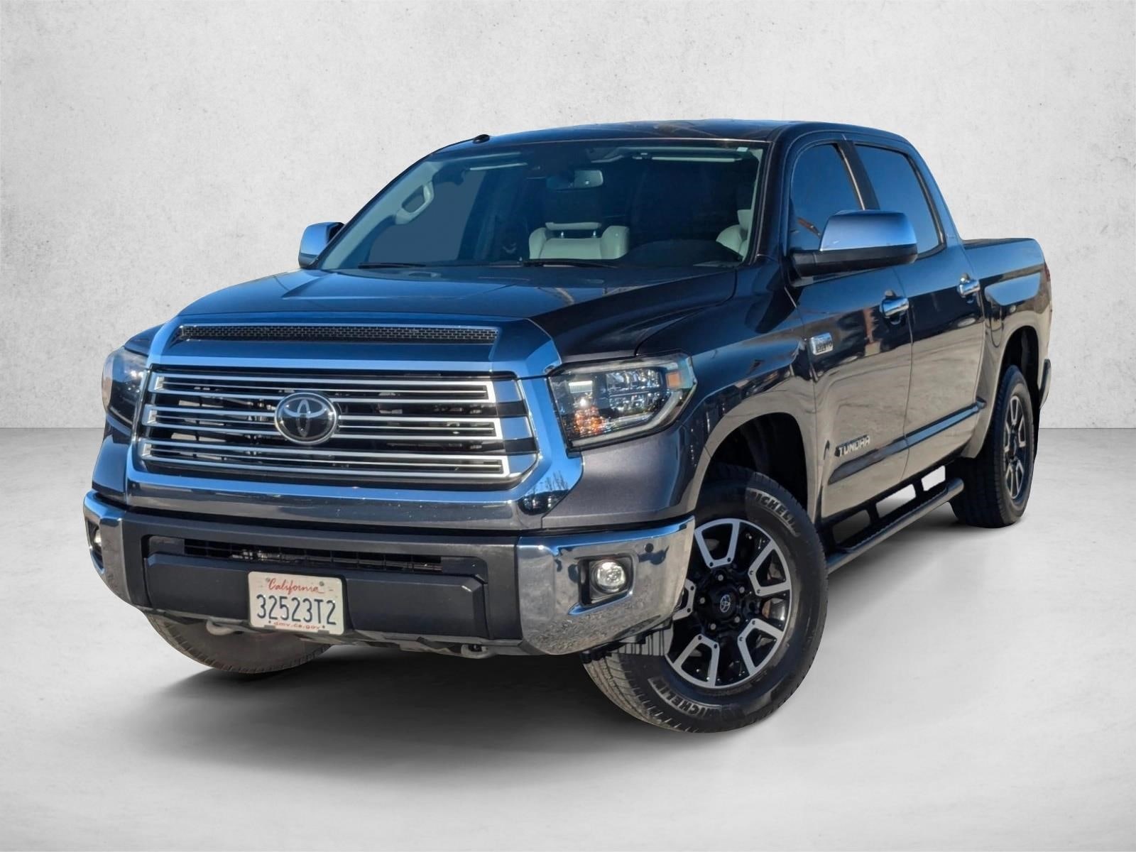 2019 Toyota Tundra Limited's photo