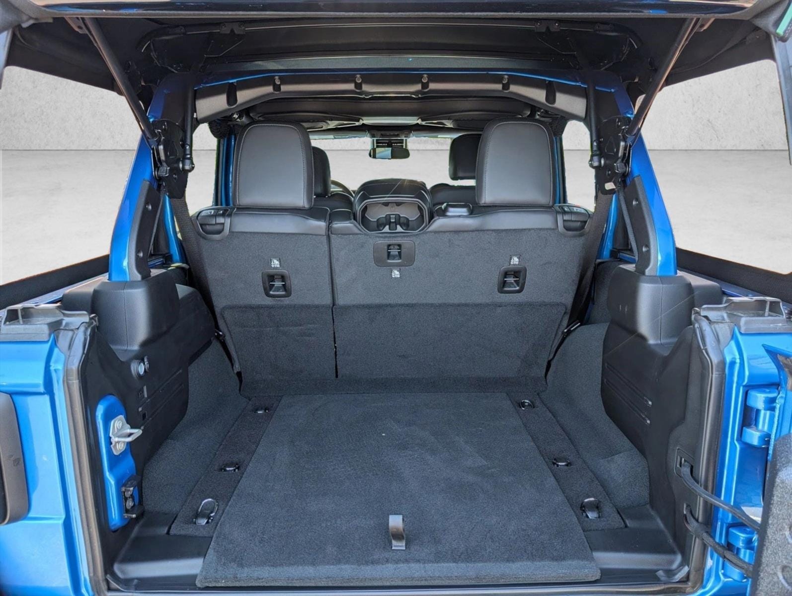 2024 Jeep Wrangler Rubicon photo 6