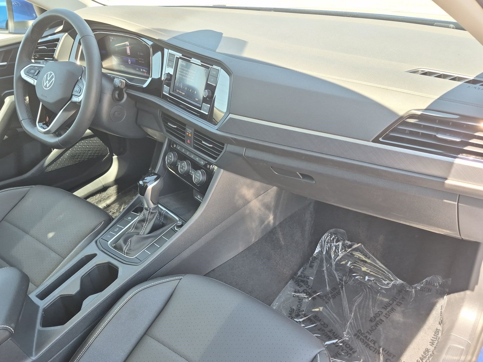 2024 Volkswagen Jetta SE - Photo 21