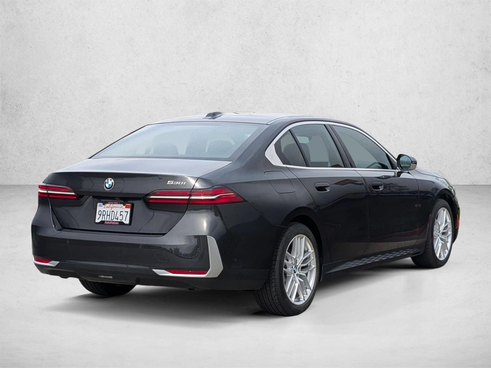 2025 BMW 530i photo 4