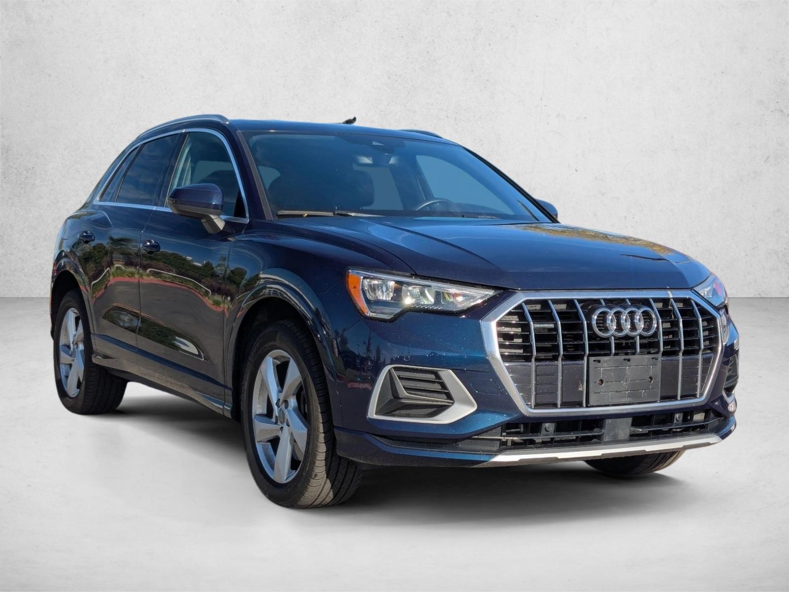 2020 Audi Q3 45 TFSI Premium photo 3