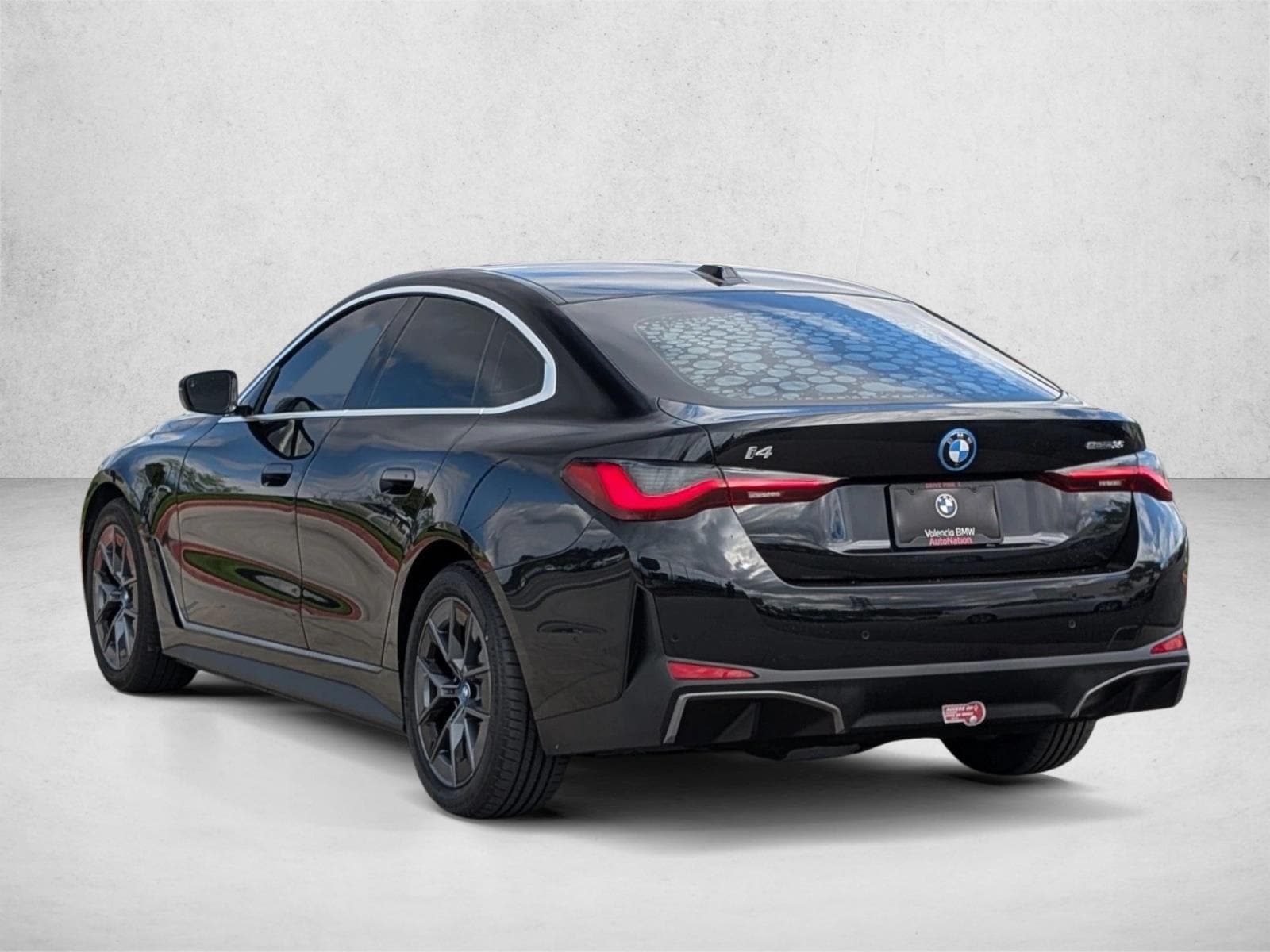 2023 BMW i4 eDrive35 photo 3